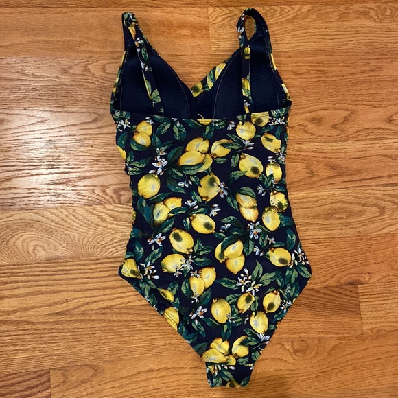 ✨ NIP TUCK SWIM 🍋 Lemon Print Ruched Swimsuit One Piece Multi Fit Cups - Picture 6 of 15